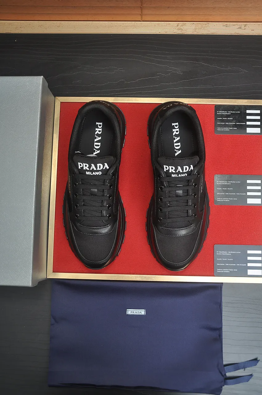 Men's shoes 💰580💶 [PRADA] Top original items, new seasonal styles, high-quality original items, top-grade high-mercerized cowhide combined with original breathable fabric + imported glue, imported stretch fabric inside with original cowhide feet, original thick outsole! Quality guaranteed! Code 38-45 (45 customized)